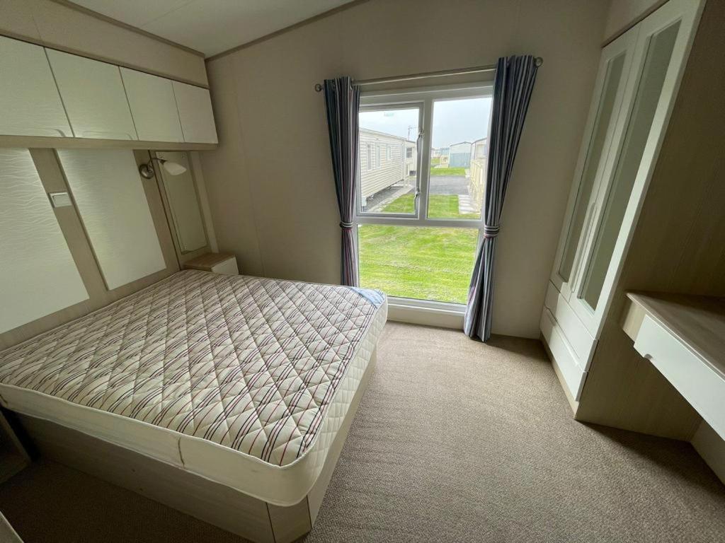 Pg177 Golden Palm Resort 8 Berth Caravan With Decking Chapel Saint Leonards Bagian luar foto