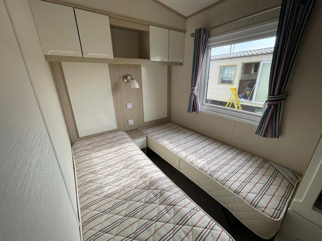 Pg177 Golden Palm Resort 8 Berth Caravan With Decking Chapel Saint Leonards Bagian luar foto